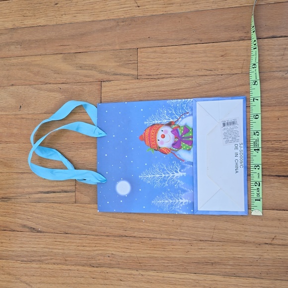 Set of 3 Christmas Gift Bags Snowman & Christmas Candy Holiday Gift Bags - Picture 8 of 9